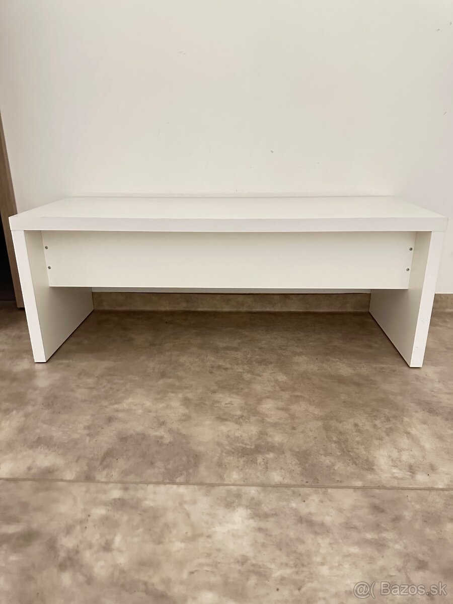 Biele skrinky do šatne, botník a lavičky - 12