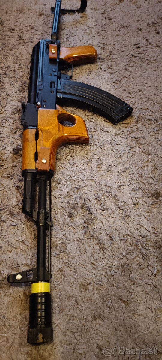 AKMSU, drevo, oceľ, Cyma Standard, CM.048SU - 12