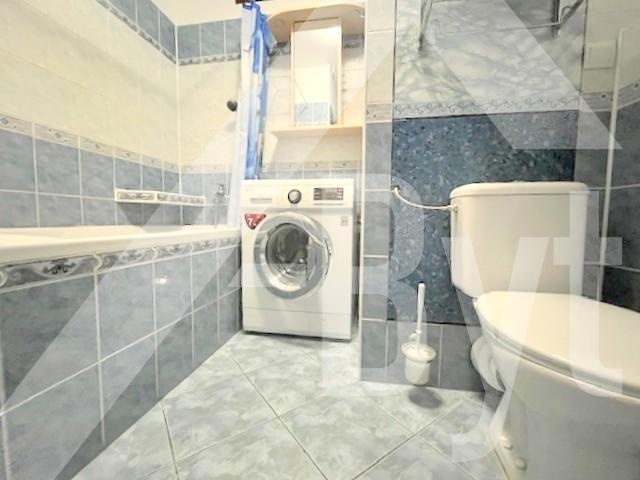 VEĽKÝ 2-IZBOVÝ BYT V CENTRE S BALKÓNOM A ZARIADENÝ - 12