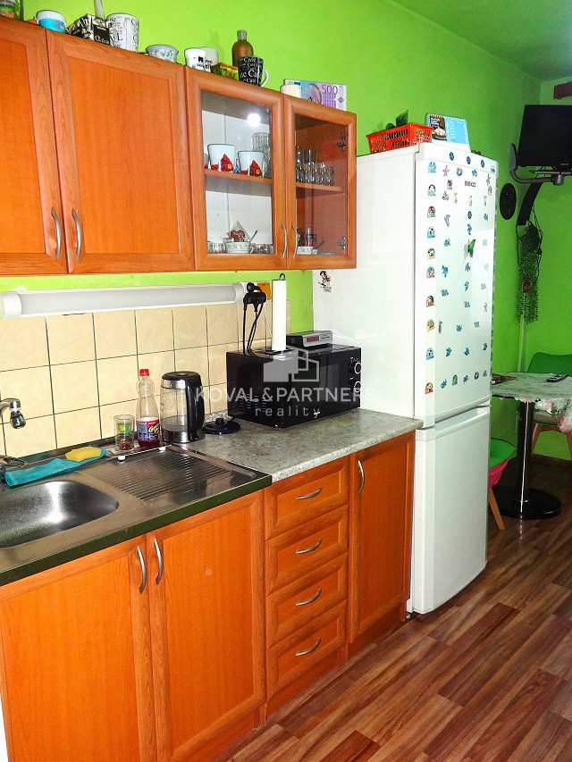 Na predaj 3-izbový byt s logiou 59,30m2 - Levice - 12