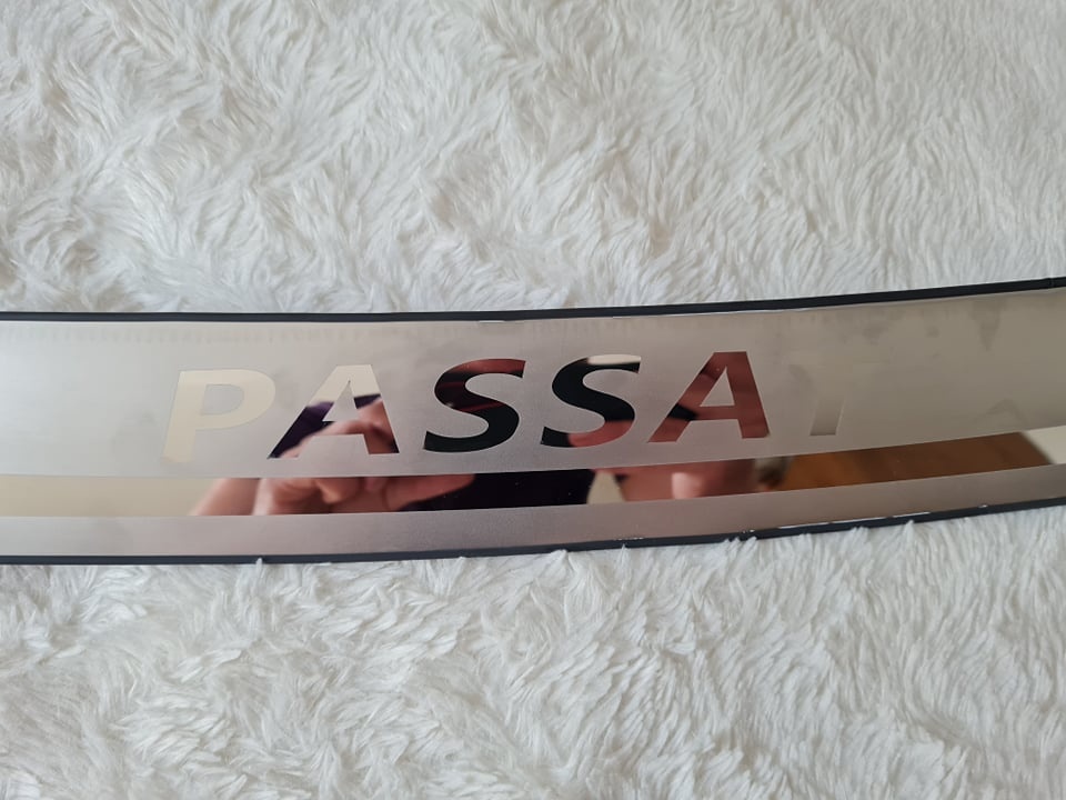 Lišta na kufor naraznik pre ŠKODA / VW - 12