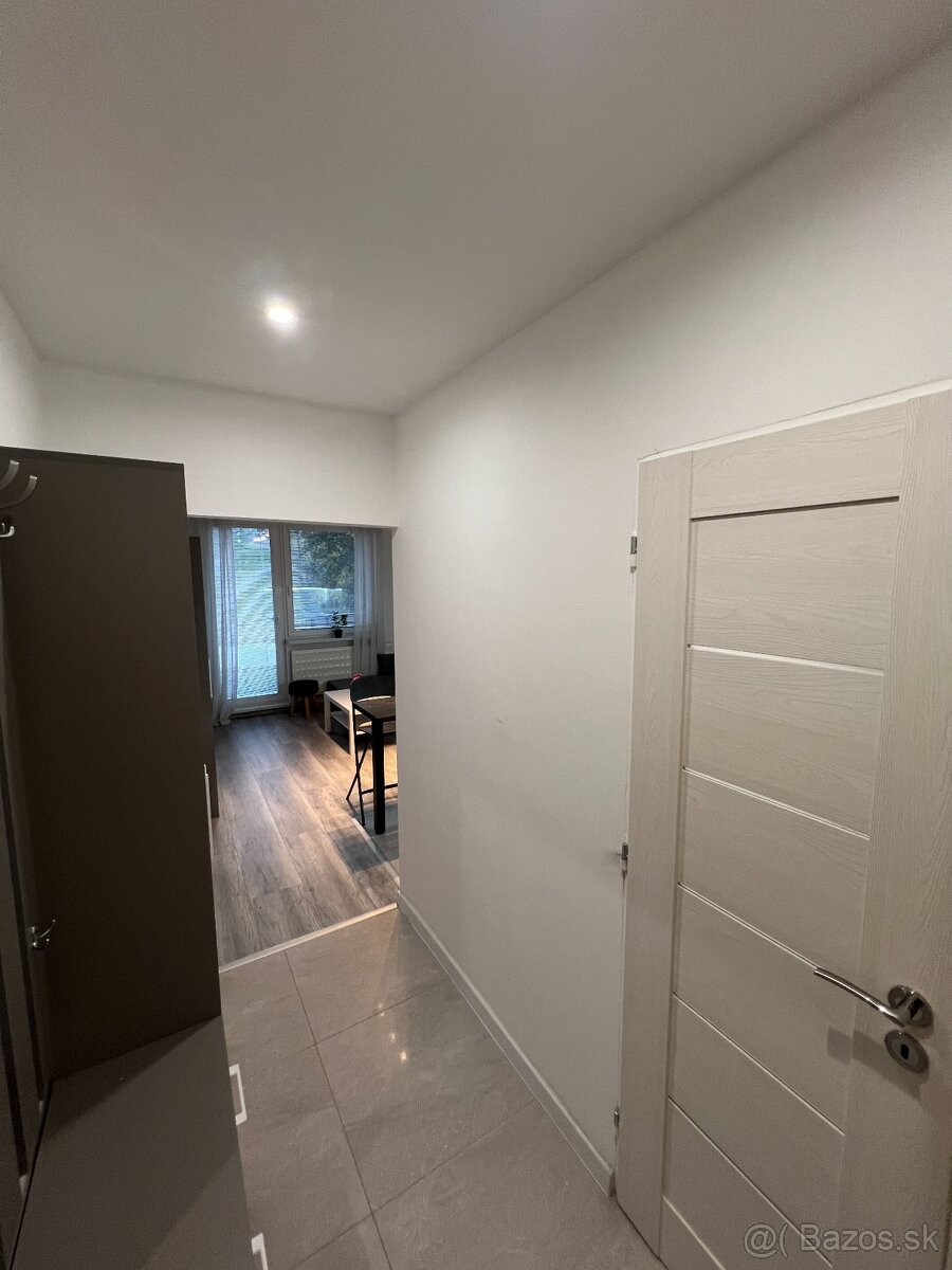 Prenájom útulného 2-izbového bytu v centre Zlatých Moraviec - 12