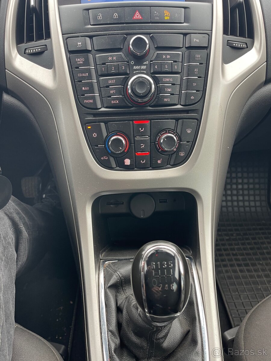 Opel Astra J 1.7Cdti r.v.2011 - 12