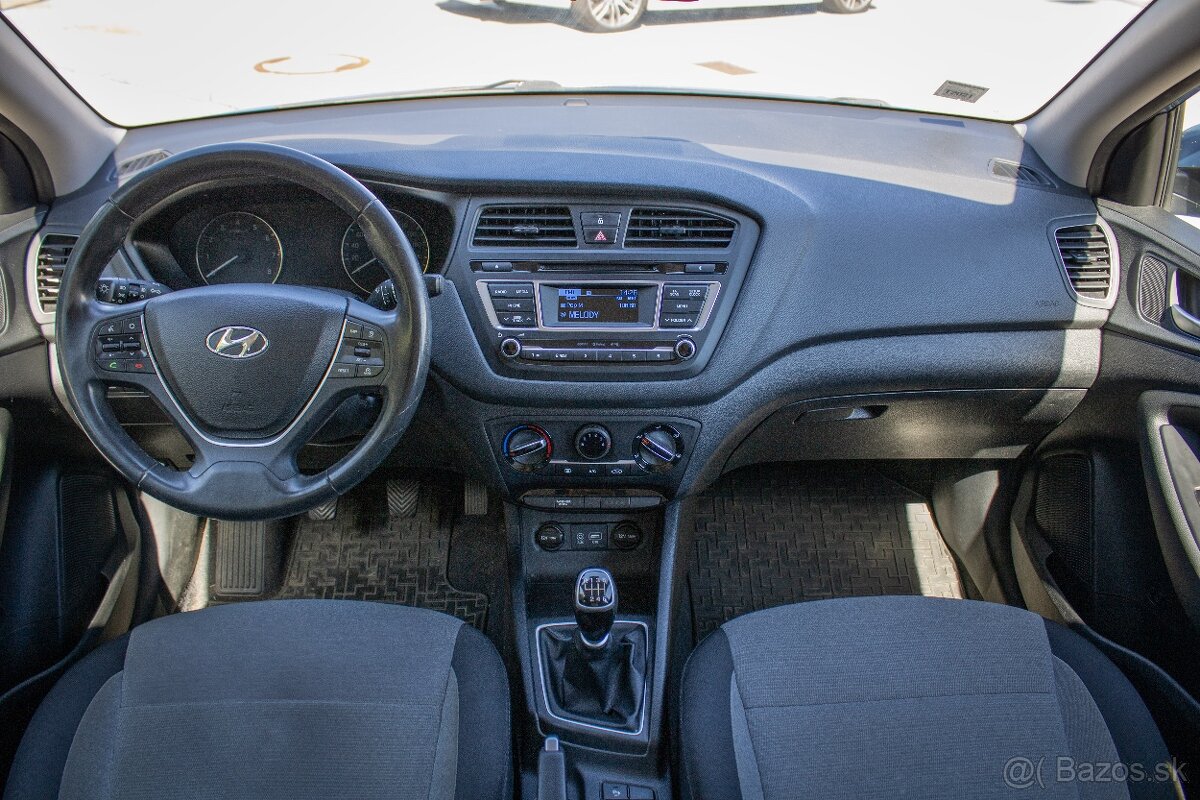 Hyundai i20 1.4i 16V Comfort - 12