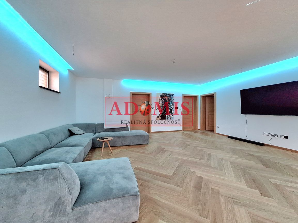 ADOMIS - predáme pekný RD 154m2, 4-5izbový, Durďošík, všetky - 12