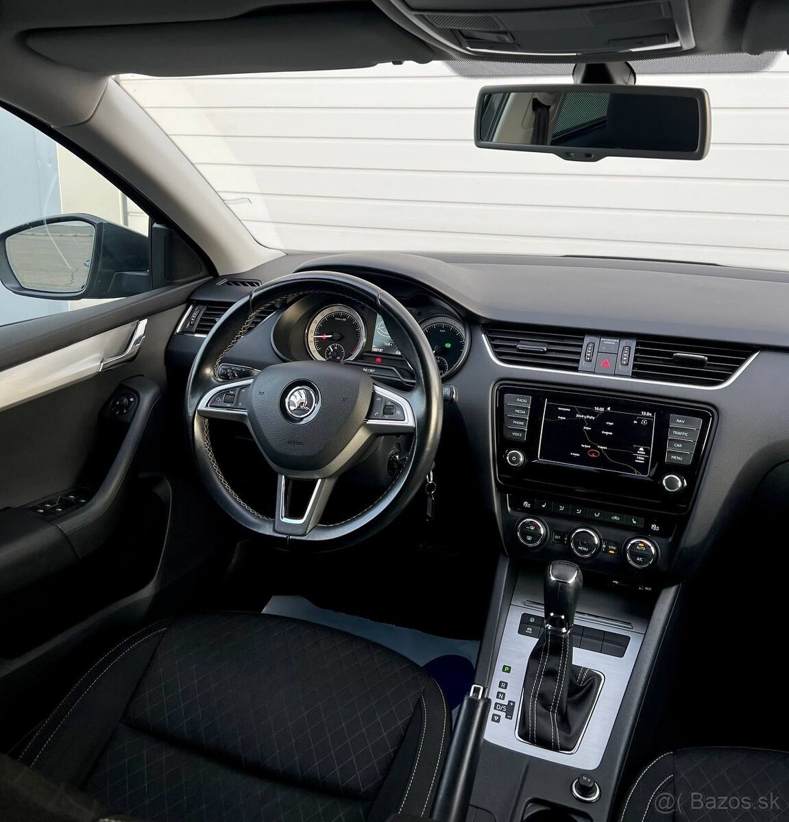 ŠKODA OCTAVIA COMBI 1.6 TDI 81 kW DSG 2015 EDITION - 12