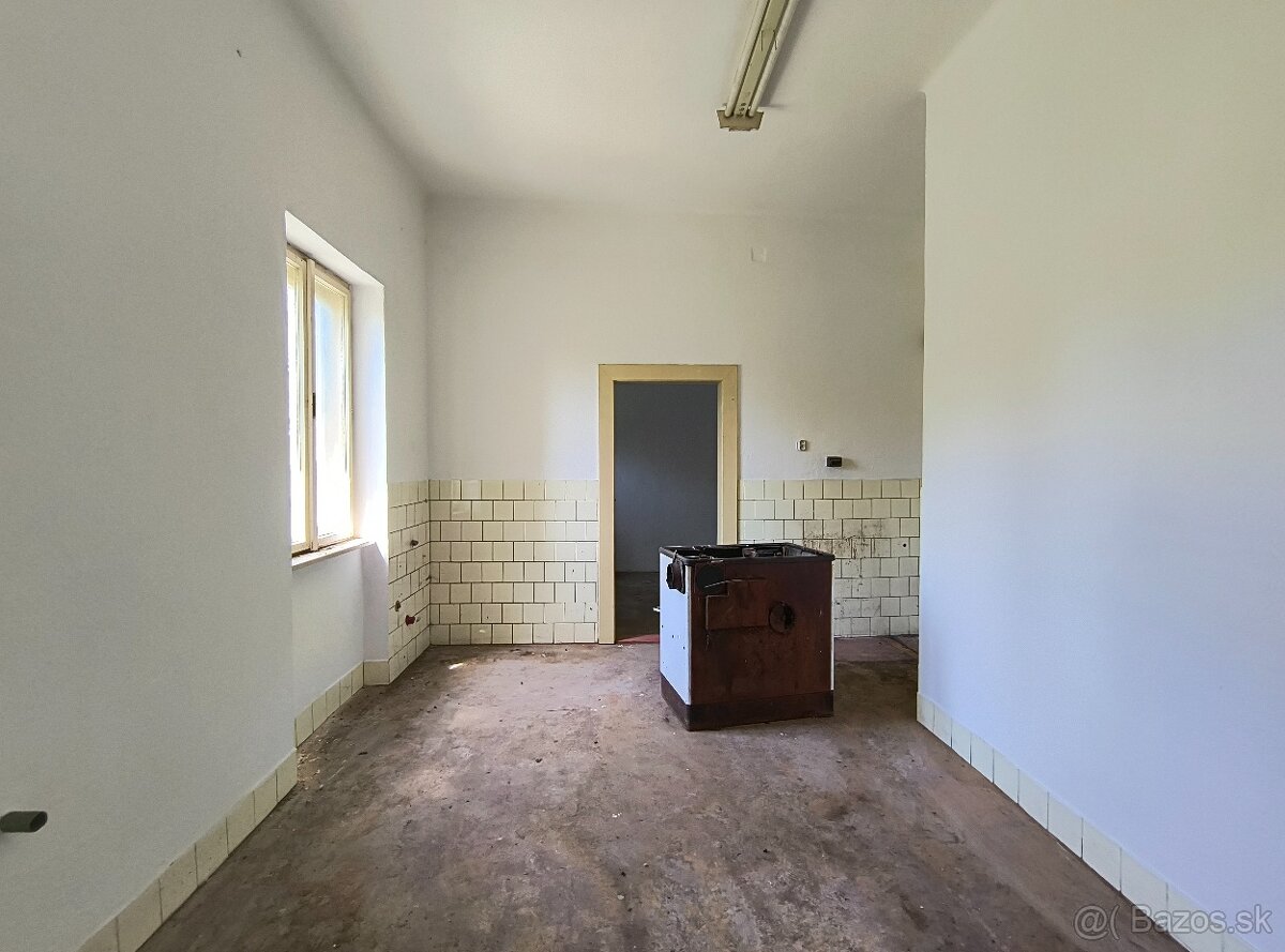 Rodinný dom v obci Čata - 12