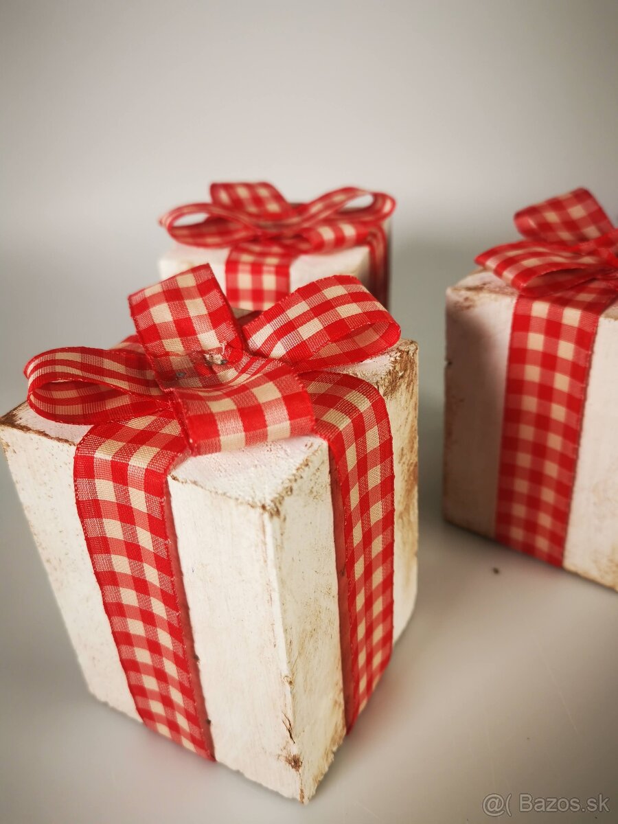 Drevené vianočné darčeky /dekorácia - 12