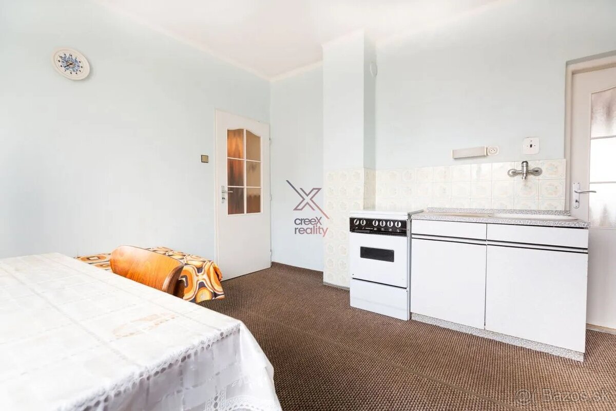 Predaj rodinneho domu v obci Dechtice - 12