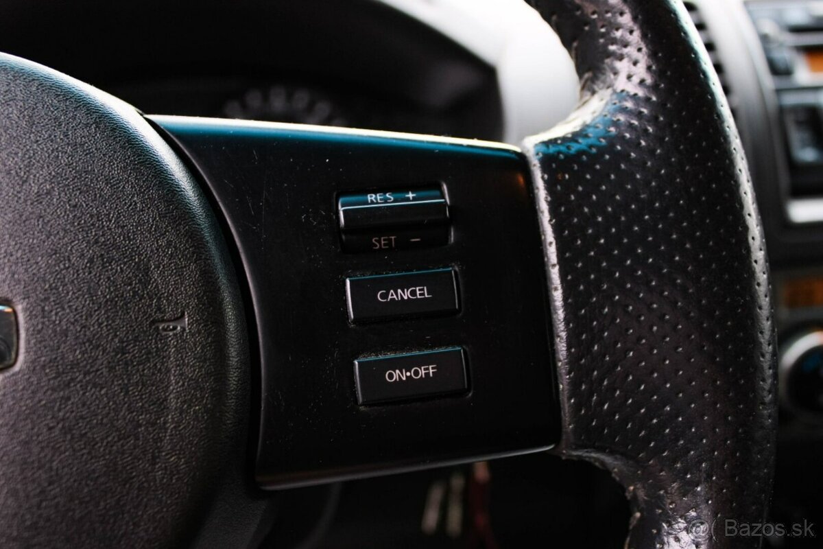 Nissan Navara DoubleCab 2.5D XE - 12