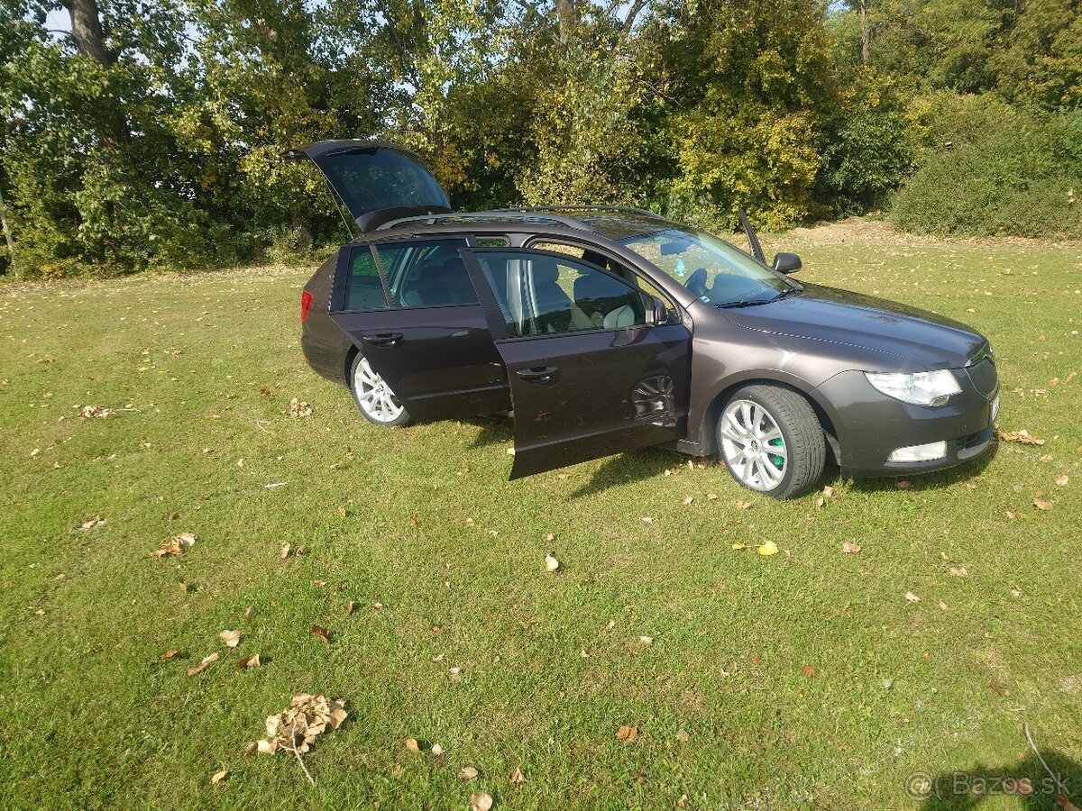 Škoda Superb 1.6 TDI 77kw - 12