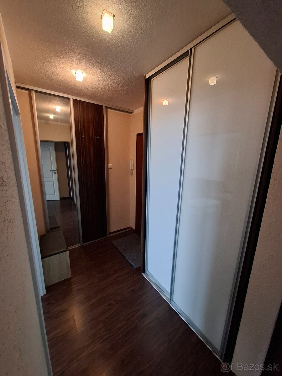 Prenájom, 3-izbový zariadený slnečný byt, Sásová - 12