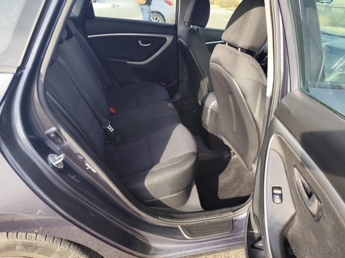 Hyundai i30 TOP STAV - 12