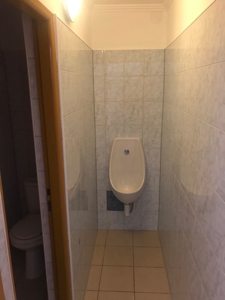 Na prenájom priestory v centre Hurbanova s parkovaním - 12