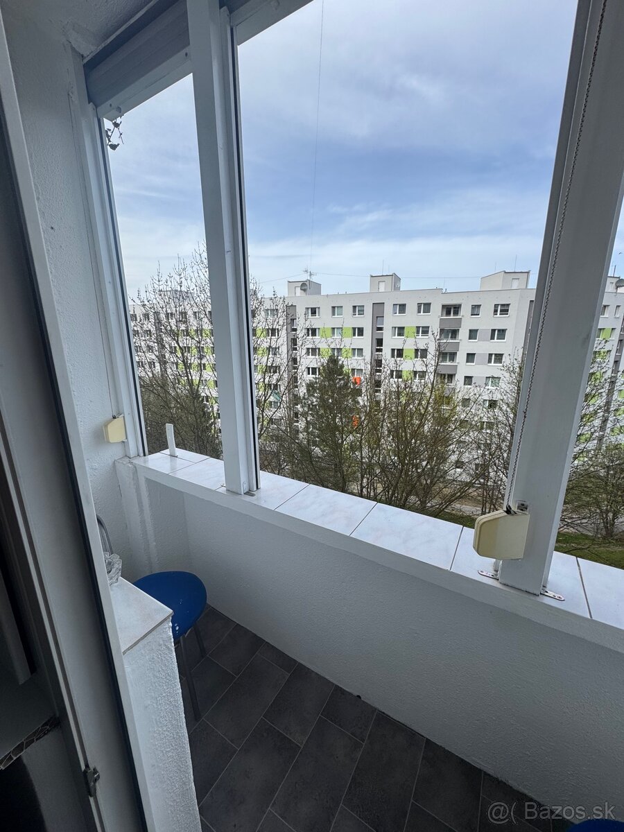 Ponúkam 3-izbový byt do prenájmu - 12