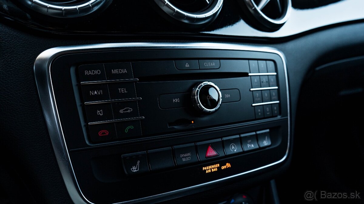 Mercedes-Benz CLA Shooting Brake SB 220 CDI AMG LINE 4matic - 12