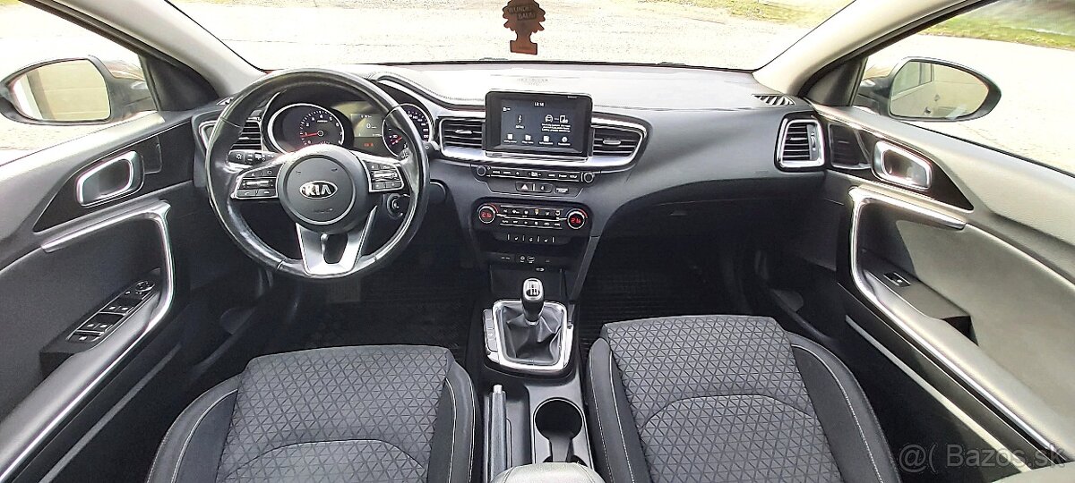 Kia Ceed kombi, benzín , Nebúrané , Fabrická záruk - 12