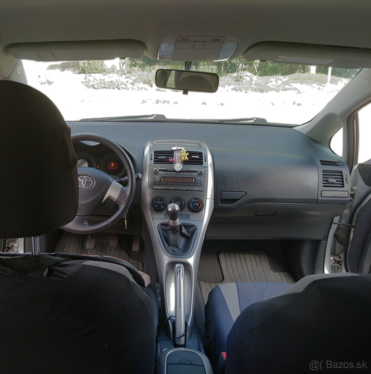 Toyota Auris 1,6 benzín - 12