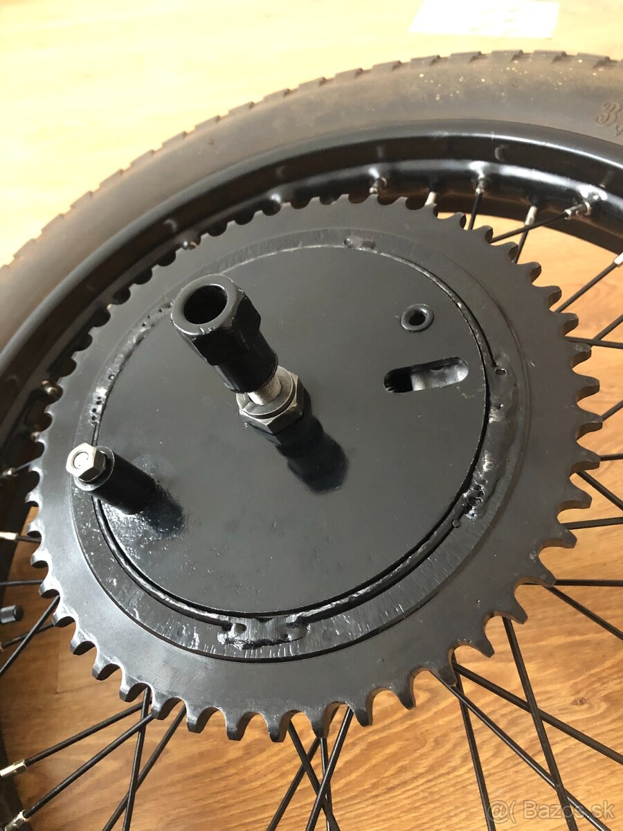 KOLA NA STARÝ MOTOCYKL ARIEL 500 PO RENOVACI - 12