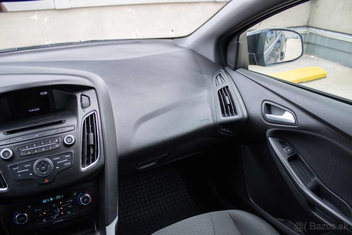 Ford Focus Kombi 1.5 TDCi ST Line - 12