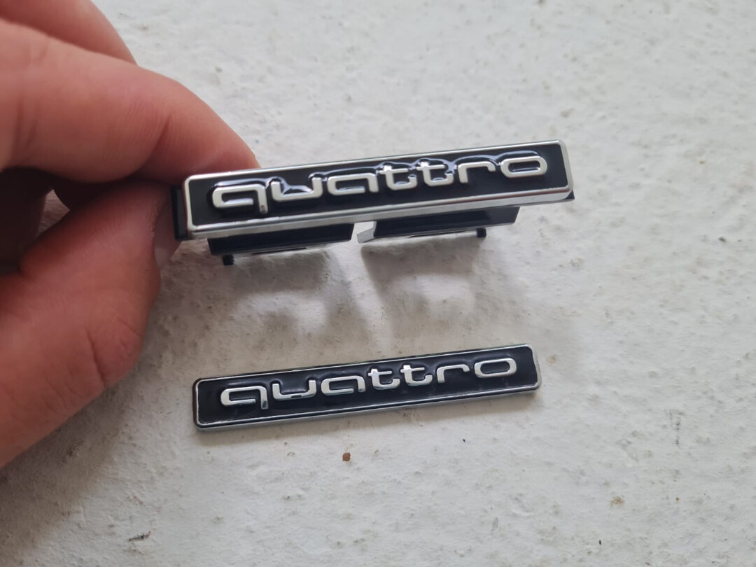 QUATTRO menší nápis do masky v rôznych farbách - 12