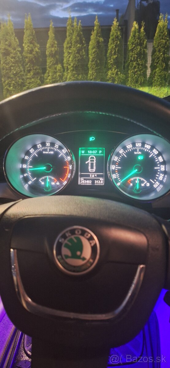 ŠKODA SUPERB COMBI II 2.0 TDI 103KW/140k 2010 premium audio - 12