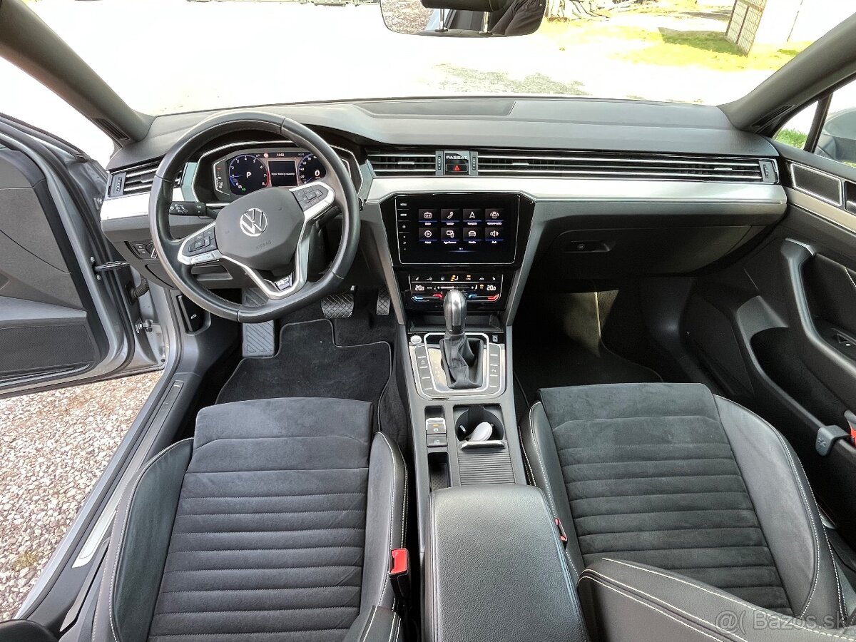 Volkswagen Passat 1.5 TSI Elegance DSG R-line - 12