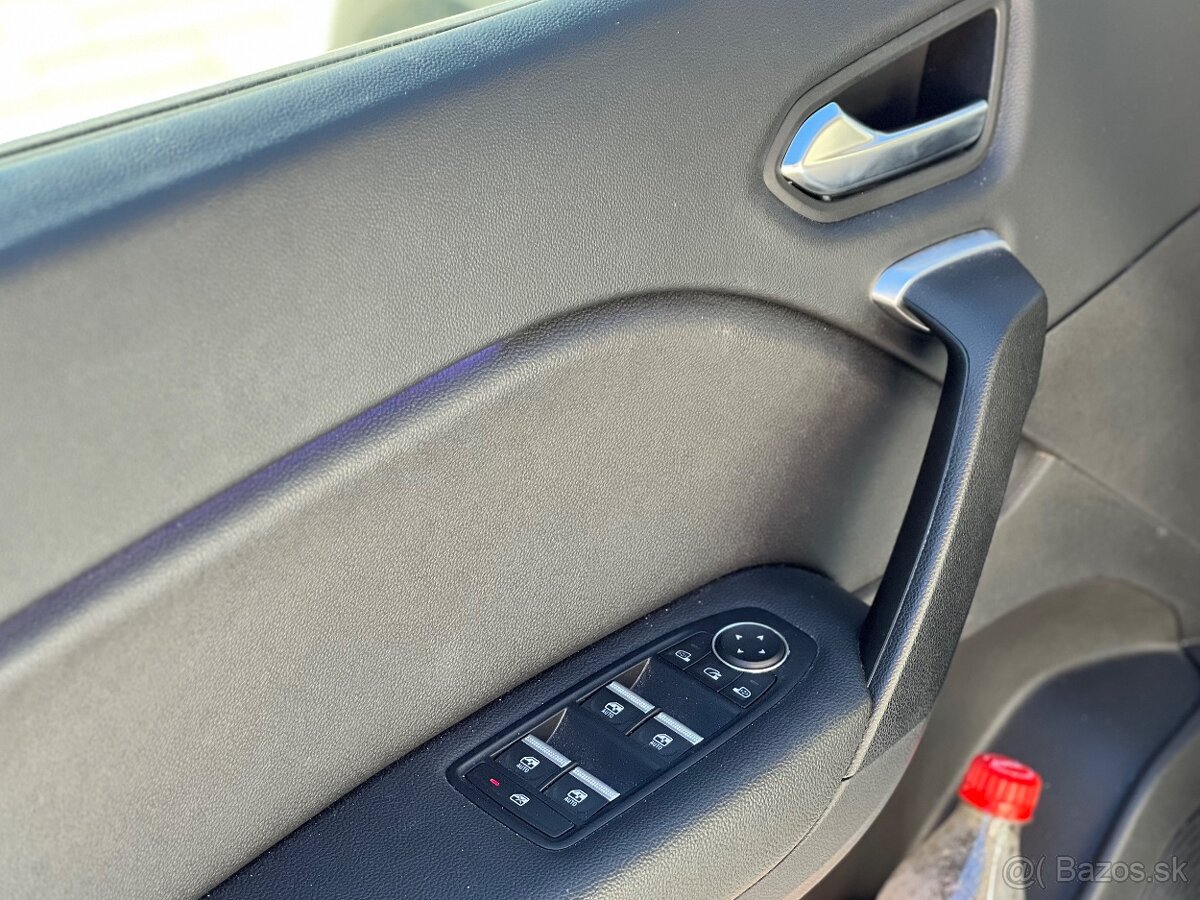 Renault Captur | plug-in hybrid | v záruke - 12