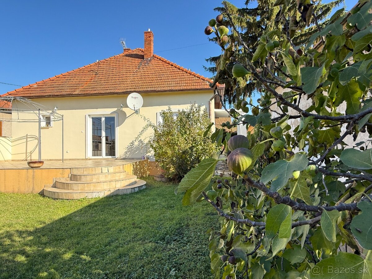 PREDAJ - RODINNÝ DOM - ZLATÉ MORAVCE - 12