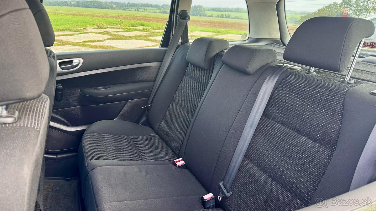 Peugeot 307 1.6hdi - 12