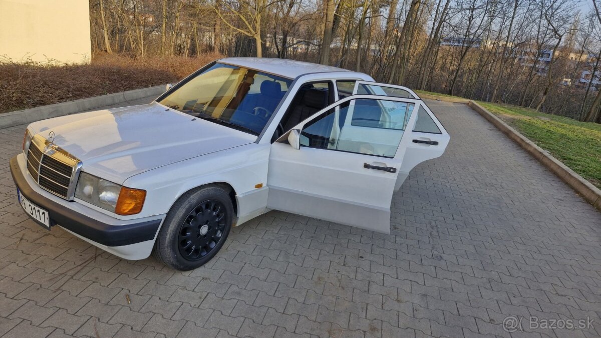 Mercedes benz w201 190E - 12