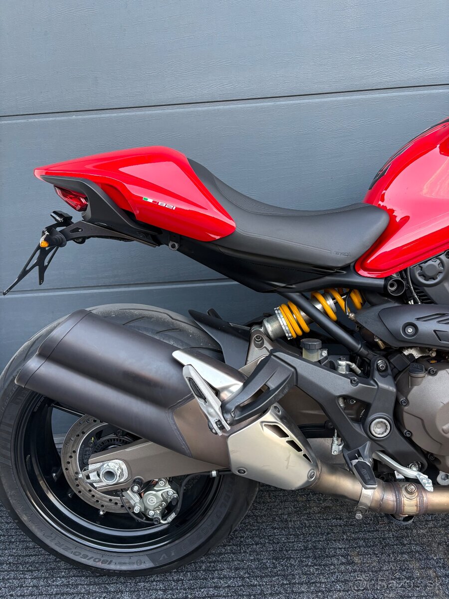 Ducati Monster 821 - 12