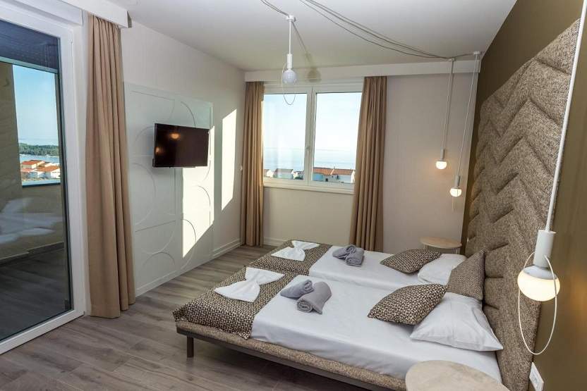 Chorvátsko-Luxusná vila s bazénom a výhľadom na more - 12