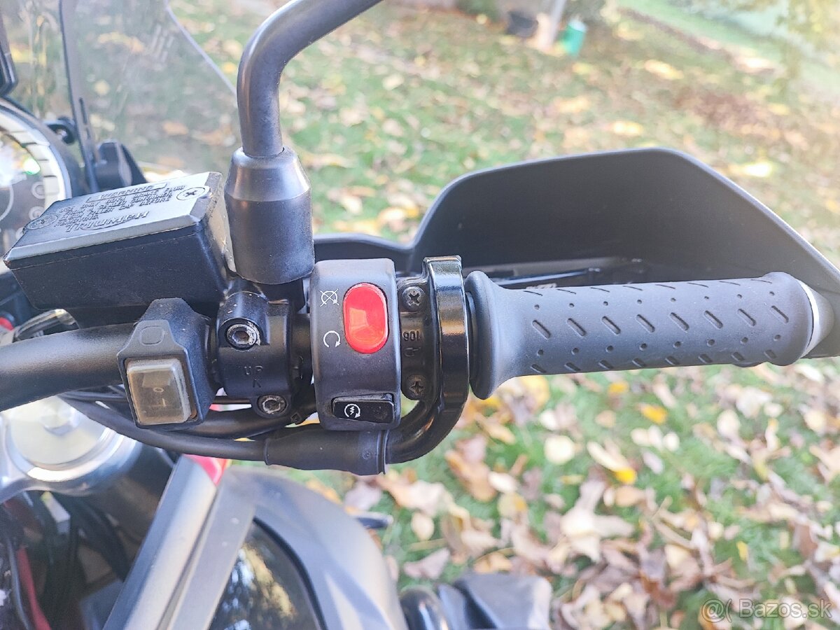 Triumph Tiger 800 XC special edition - 12