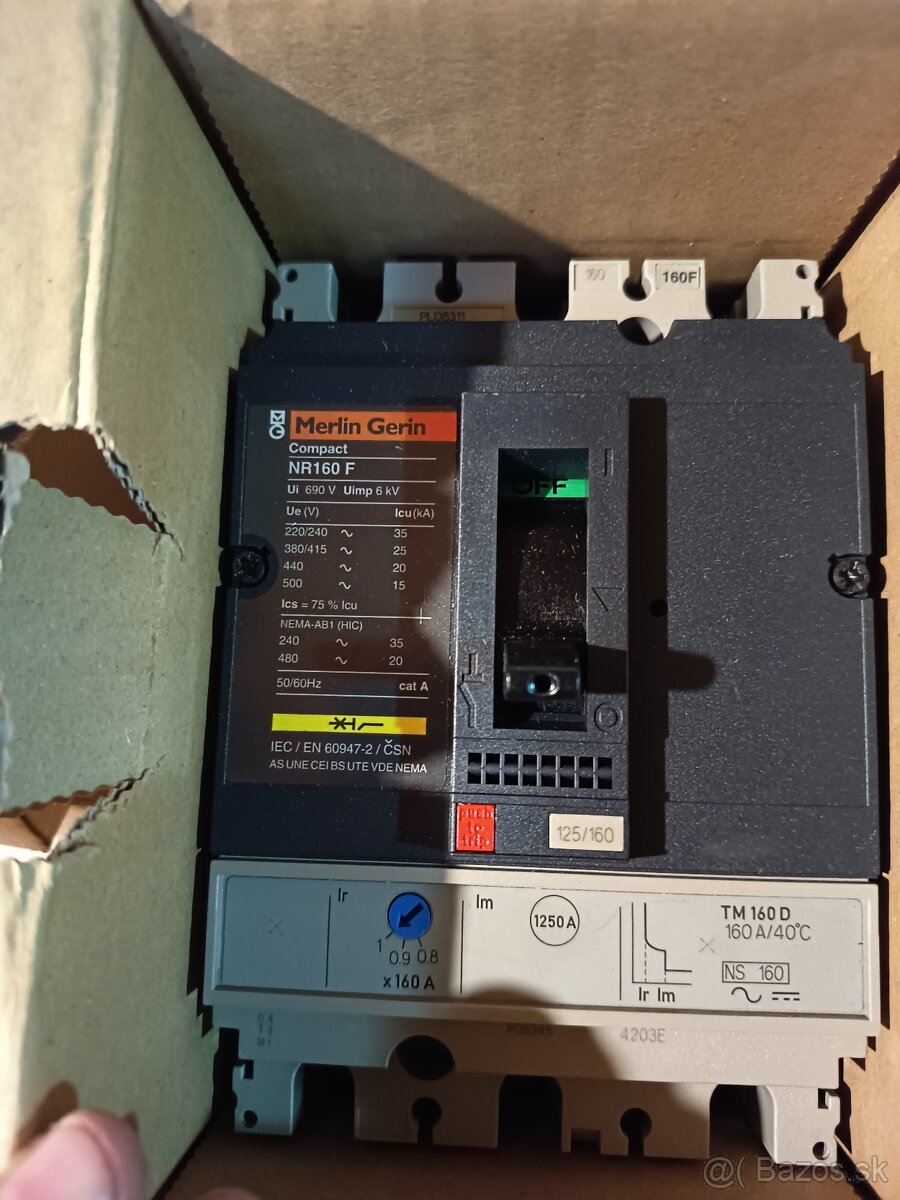 Elektro inštalačný materiál - 12