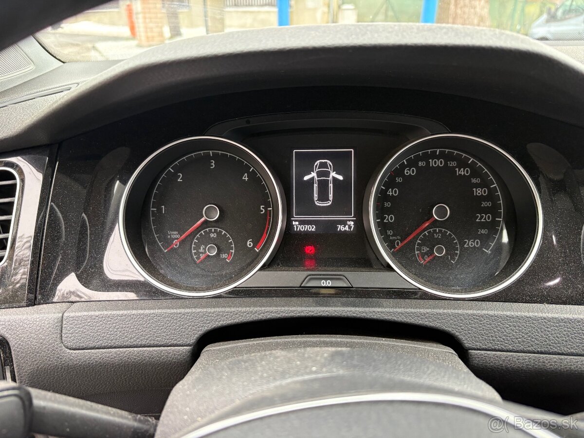 Volkswagen Golf kombi 2.0TDI Bluemotion - 12