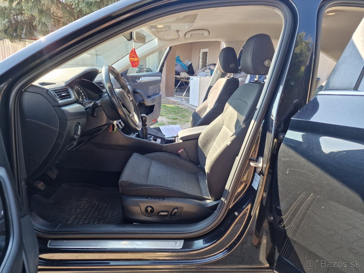Škoda Superb III 2.0 TDi 150K Style M6 sedan (diesel) - 12