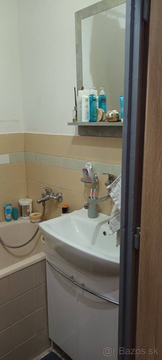 Prenájom 2 izboveho bytu - 12