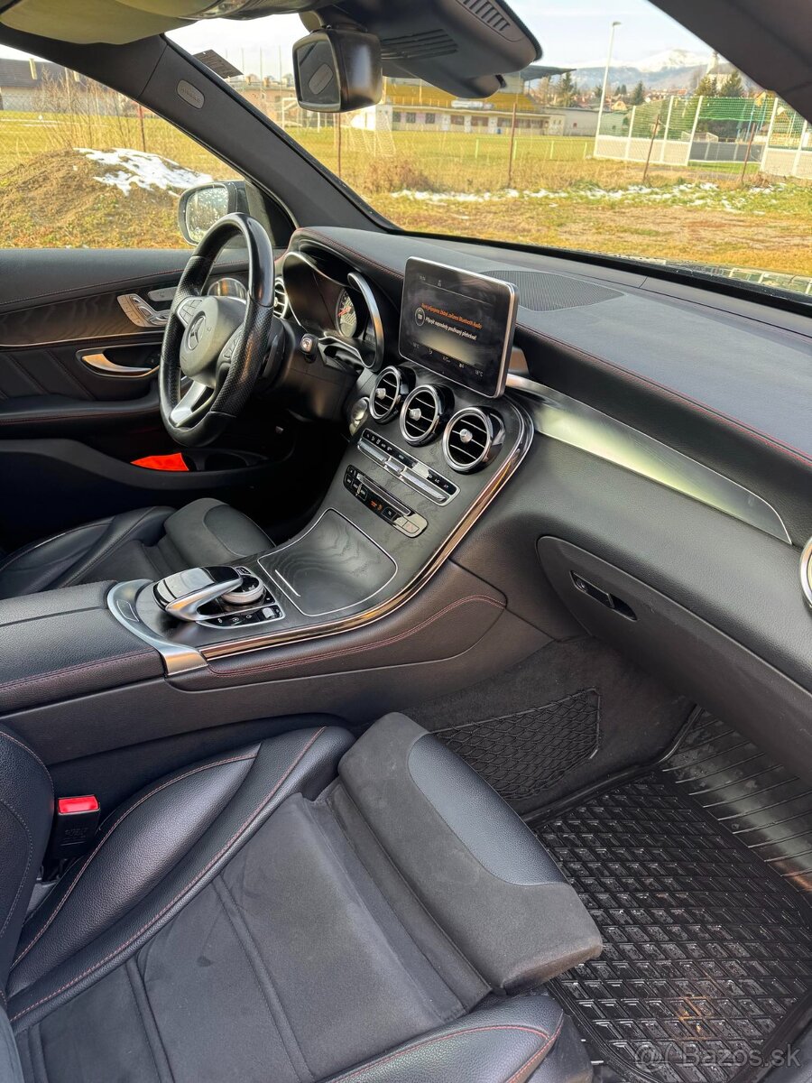 Mercedes Benz GLC 43 AMG V6 Biturbo - 12