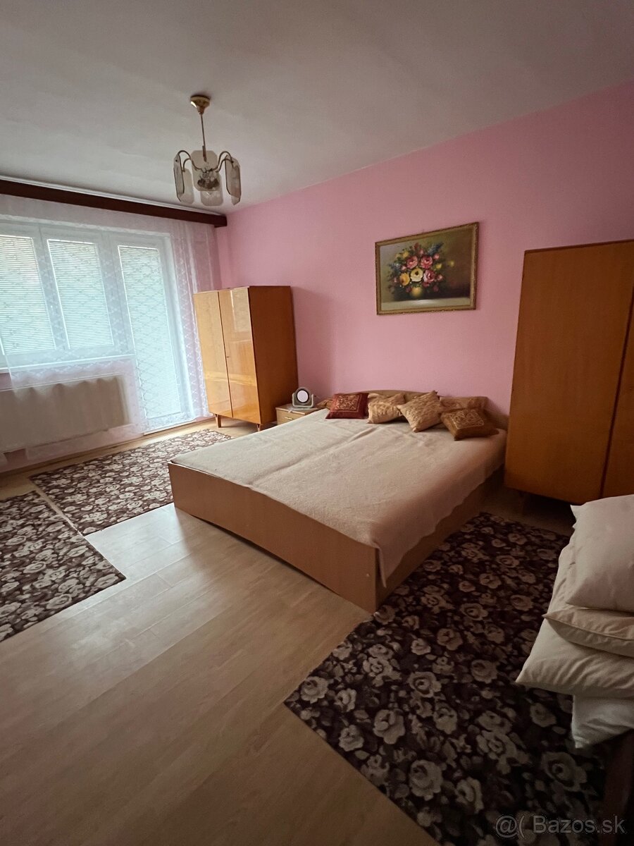 Dom pre rodinu, ktorá hľadá ticho, priestor a súkromie - 12