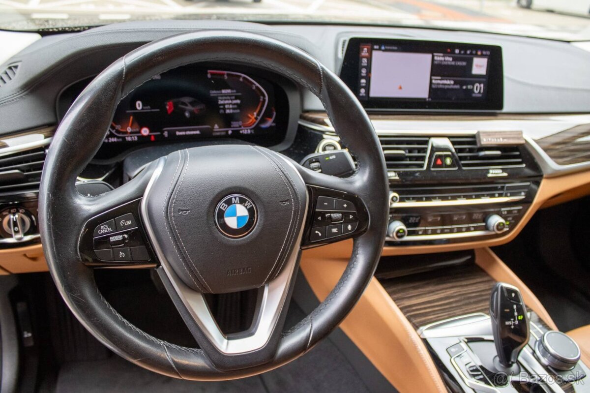 BMW Rad 5 520d xDrive A/T - 12