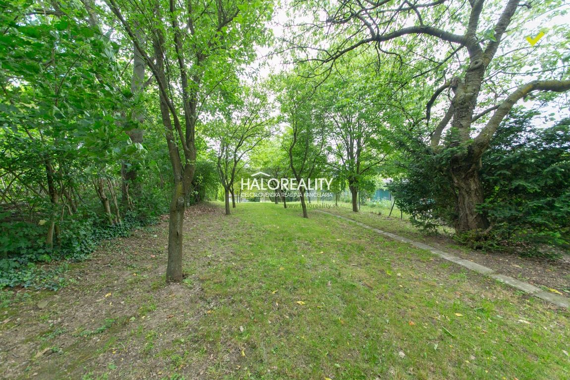 HALO reality - Predaj, záhradný pozemok 4064 m2 Bratislava - 12