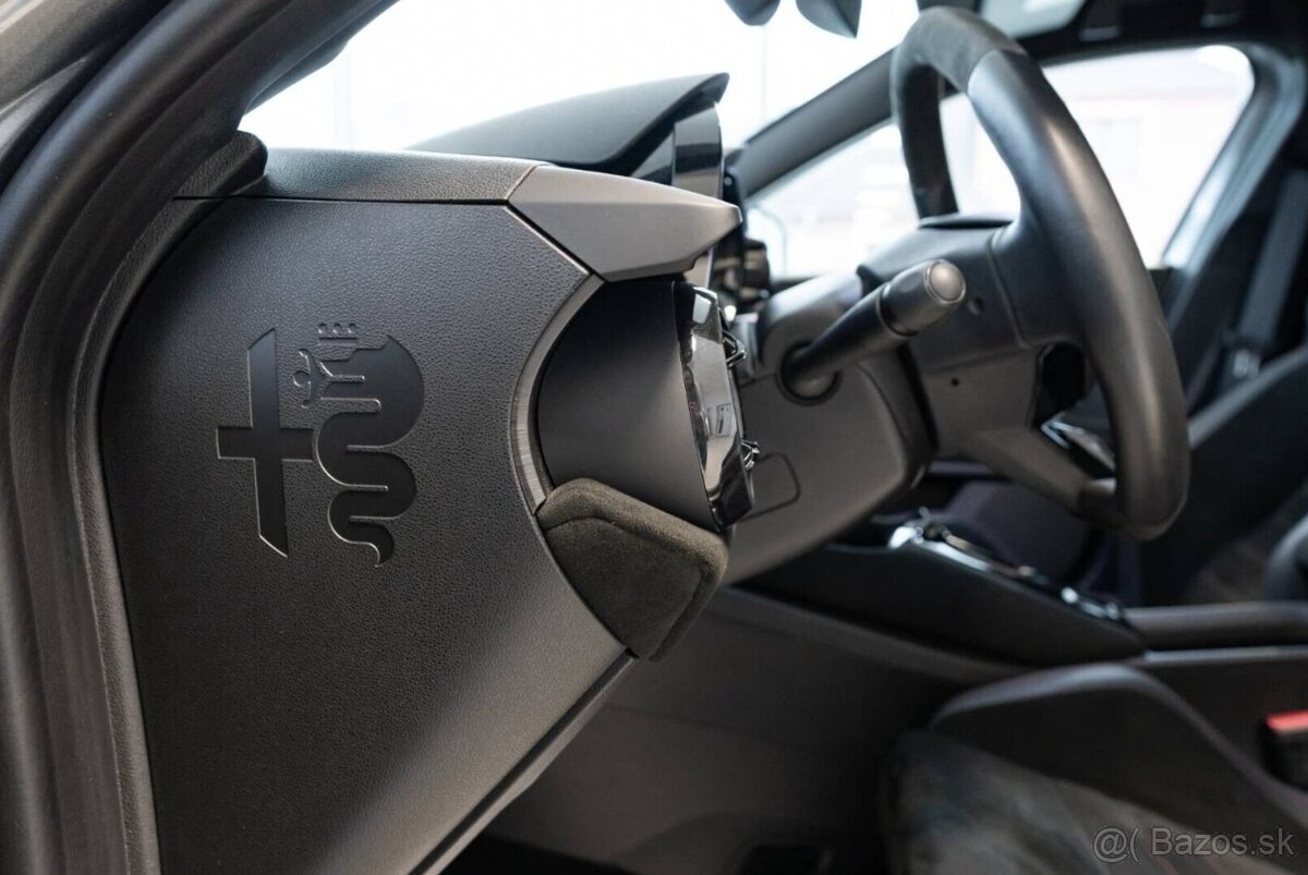 Alfa Romeo Junior Speciale 54kWh - 12