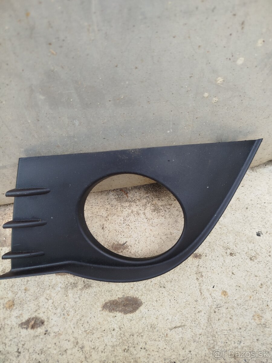 Renaut Clio III-Uchit narazníka - 12