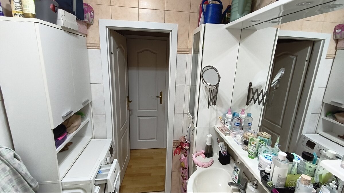 Predam 3 izbový byt (revolučná štvrt) - 12