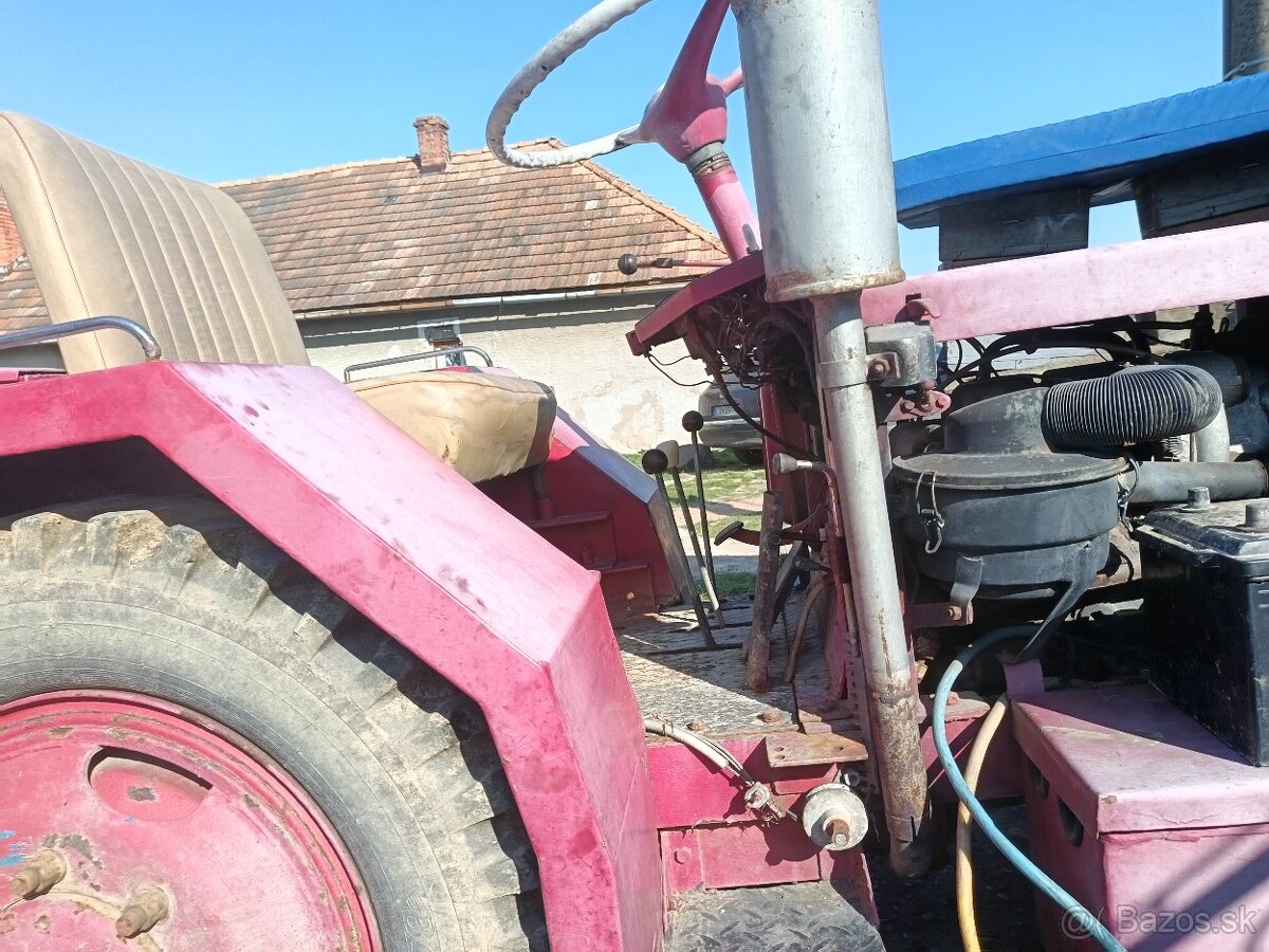 Ponúkame na predaj traktor s prívesom - 12