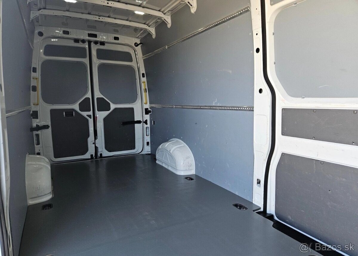 Dodavka Volkswagen Crafter L3H2 2.0TDi / 140hp - 2022 - 12