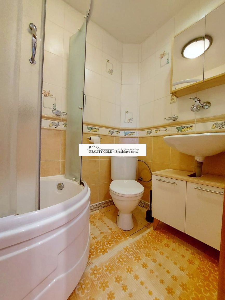 Investičná nehnuteľnosť - Polyfunkčný objekt v Starom Meste, - 12