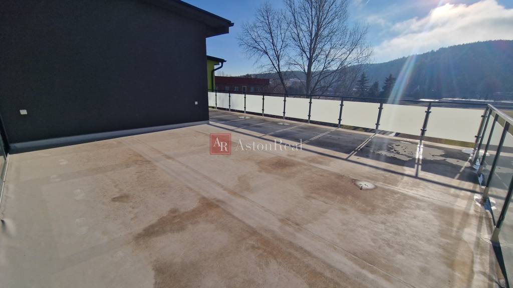 Novostavba- 3izbovy byt s balkónom a obrovskou terasou 180m - 12