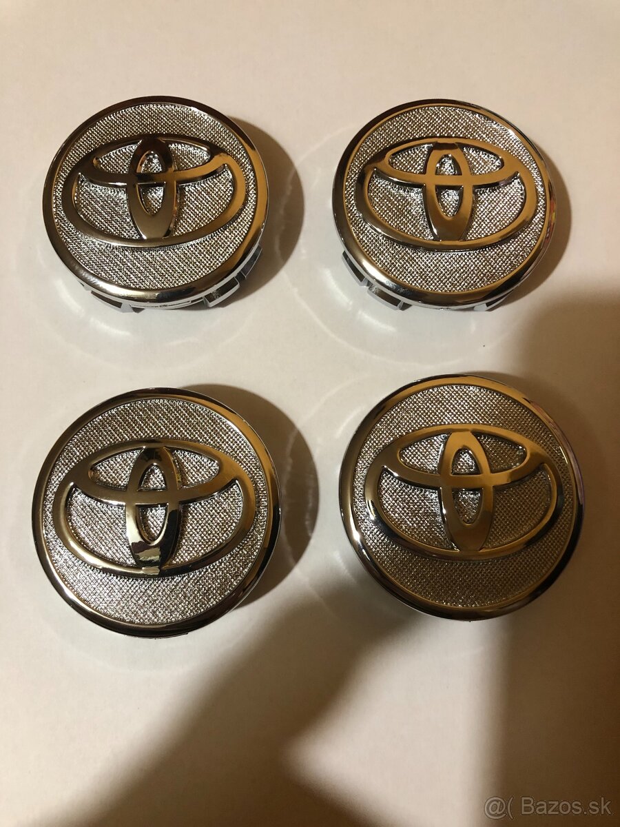 Stredové krytky (pukličky) Toyota priemeru 57,60 a 62 mm - 12